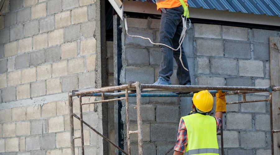Expert Emergency Roof Repairs services in Columbiana, OH